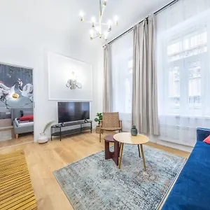 Ruby 3-bedroom Location Budapest